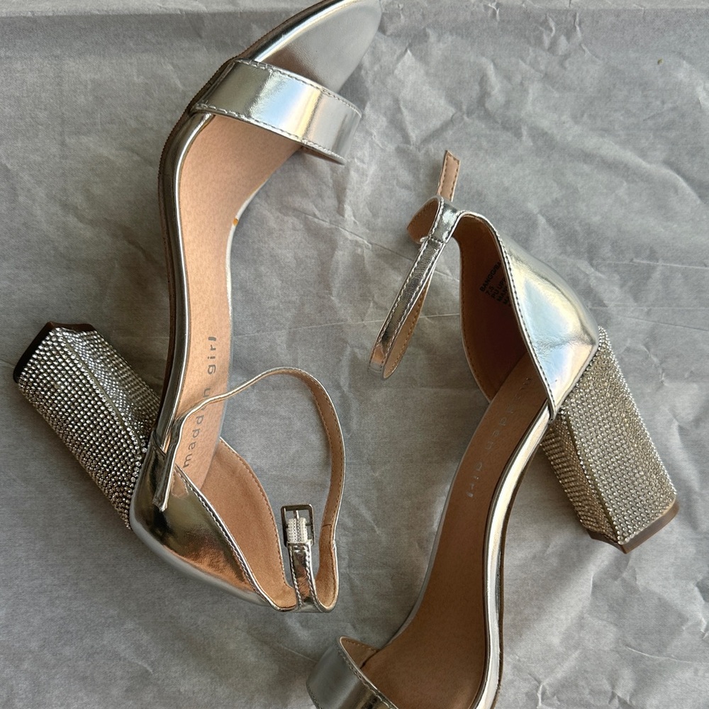 Madden Girl Size 7 Silver Block Heels